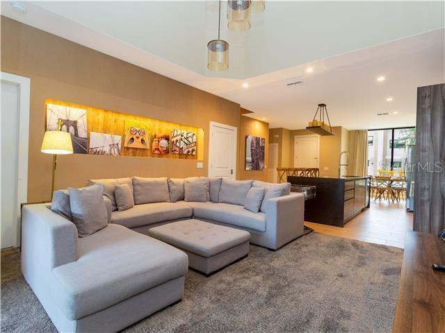 3049 ROCKEFELLER WAY