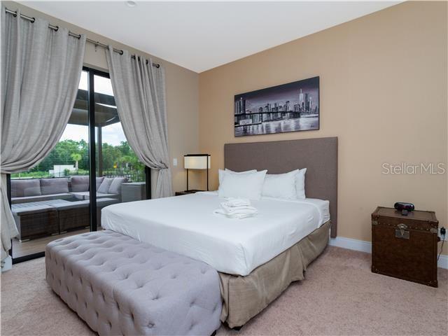 3049 ROCKEFELLER WAY