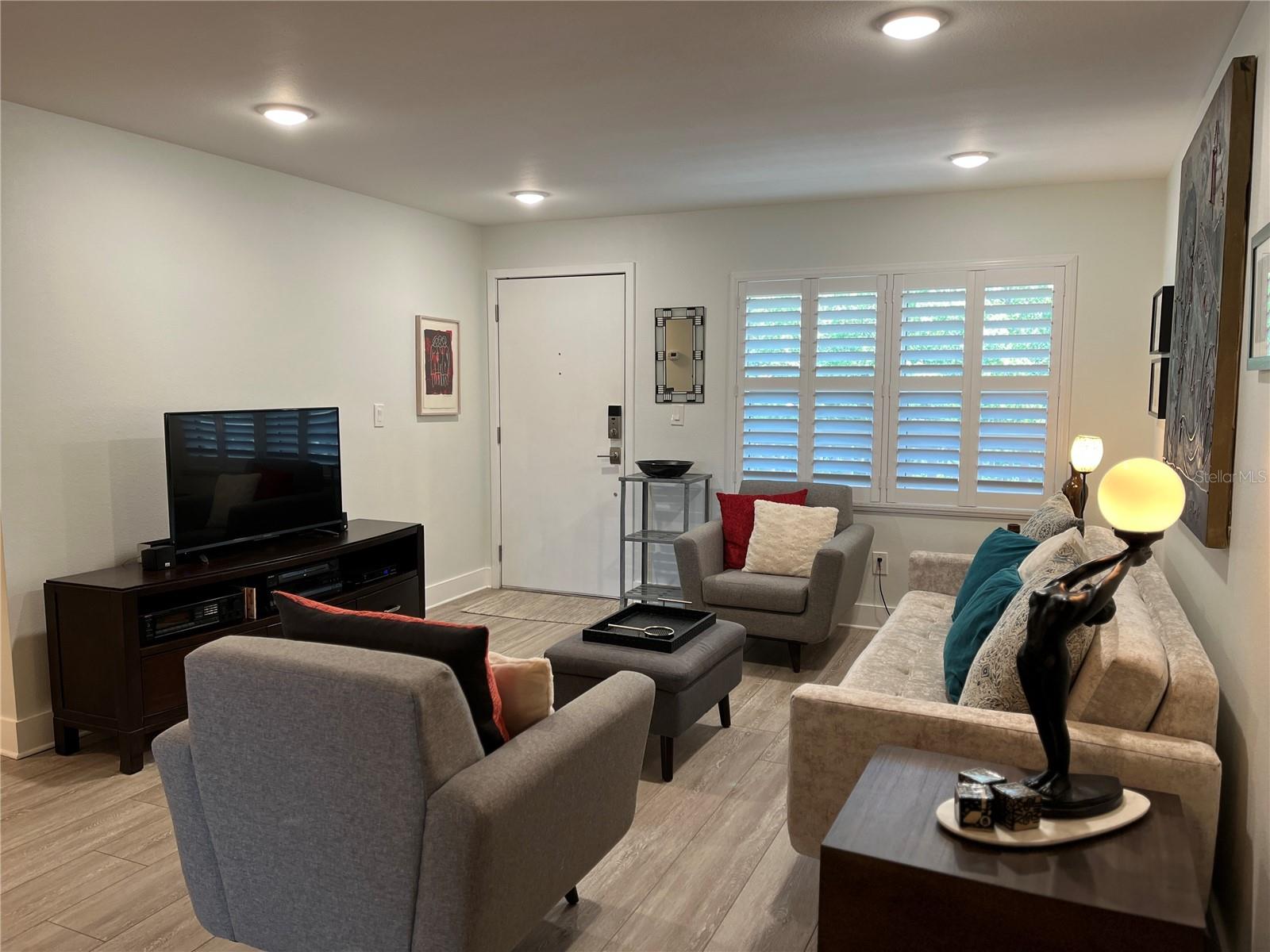 5080 LOCUST ST NE #324