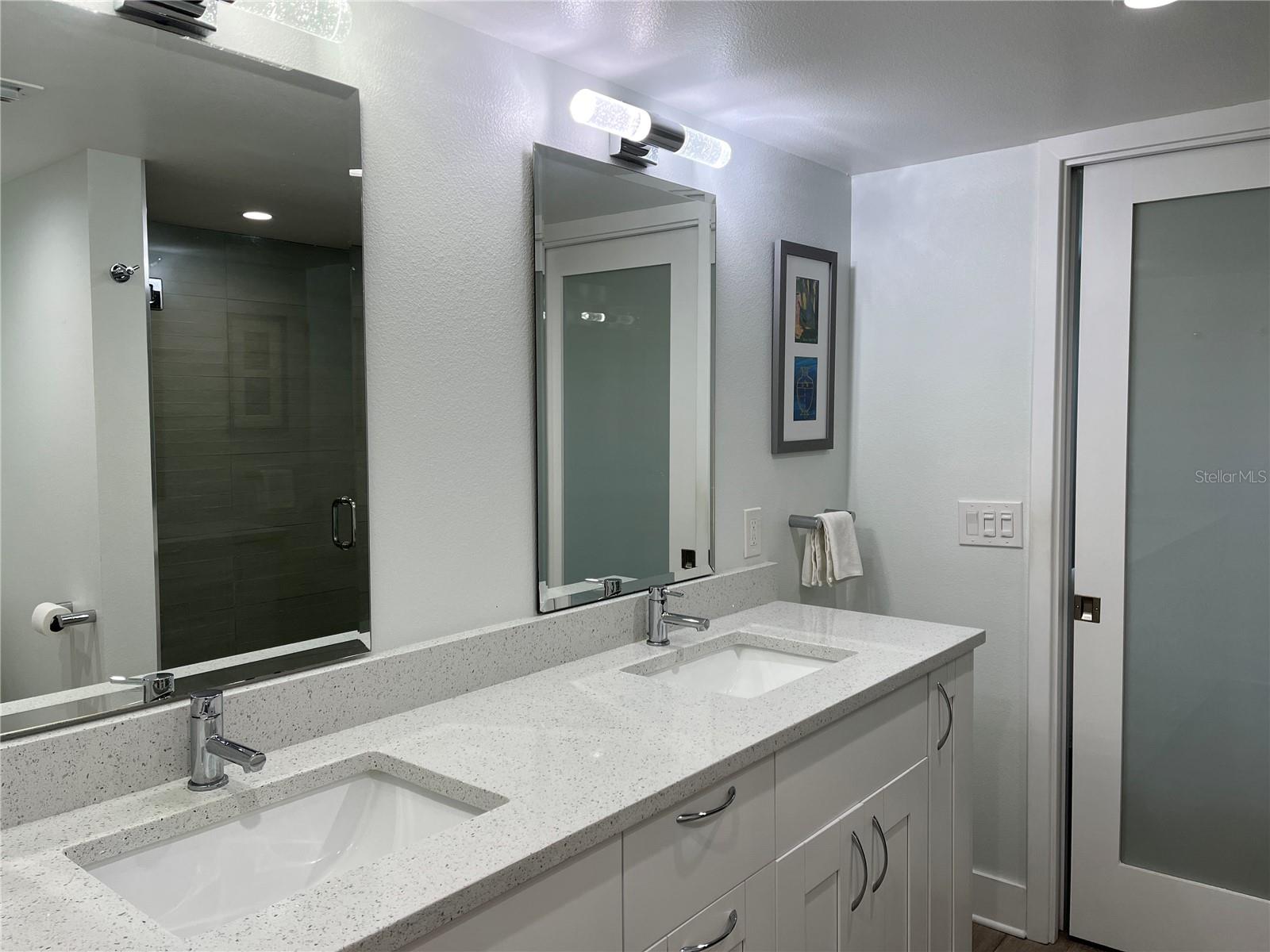 5080 LOCUST ST NE #324