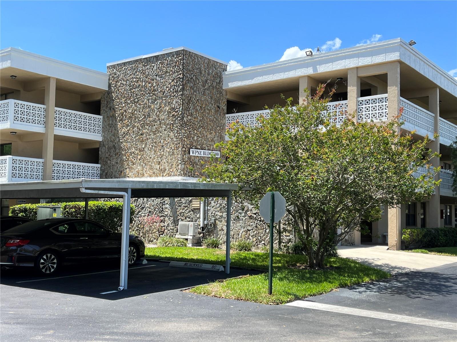 5080 LOCUST ST NE #324