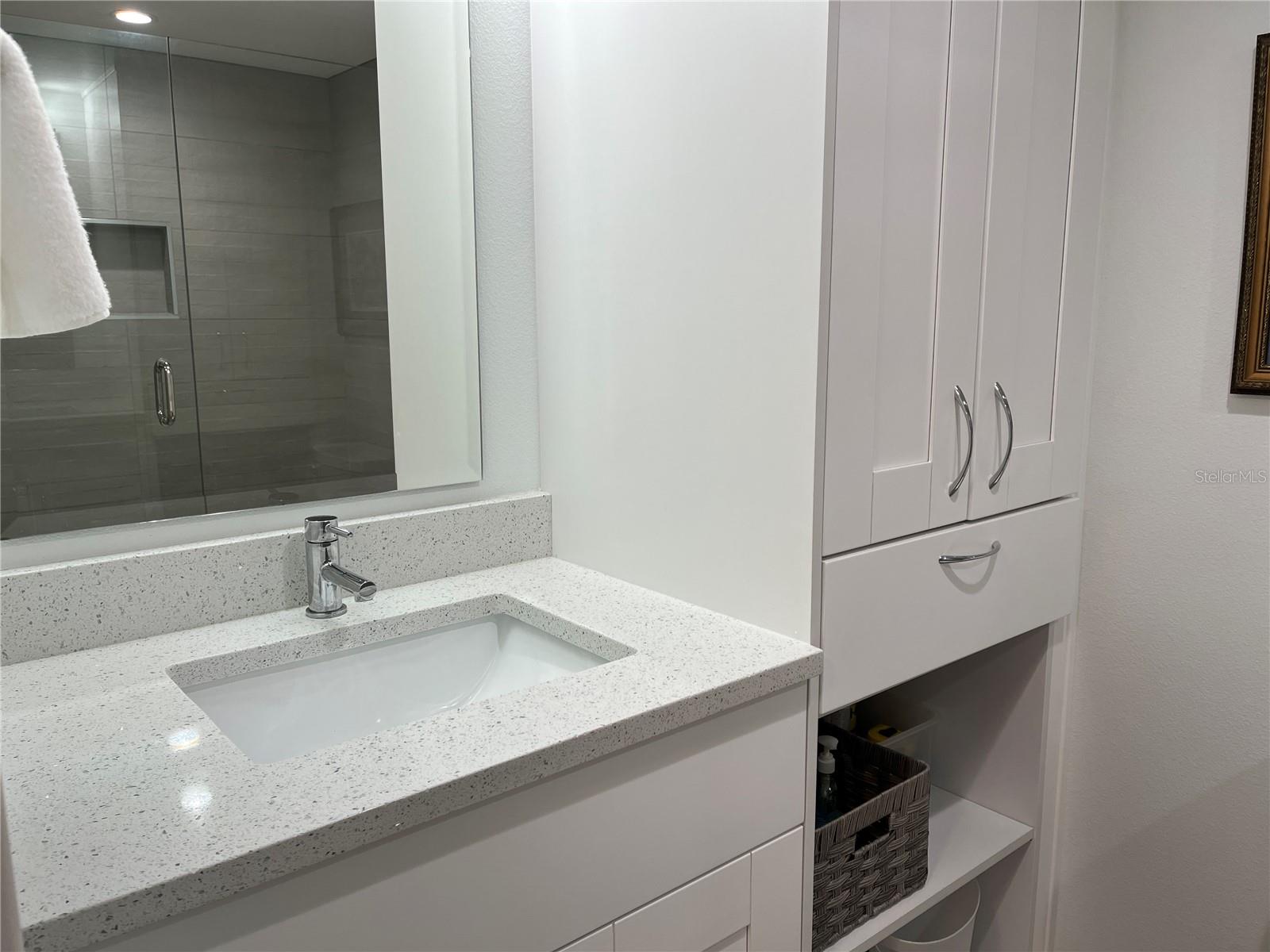 5080 LOCUST ST NE #324