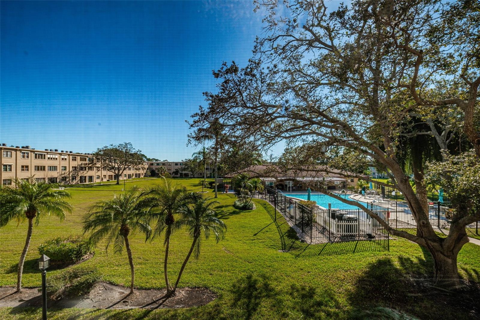 5080 LOCUST ST NE #324