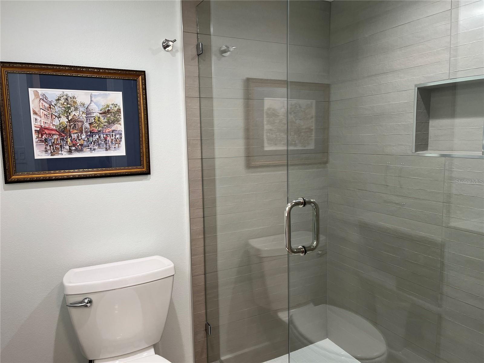 5080 LOCUST ST NE #324