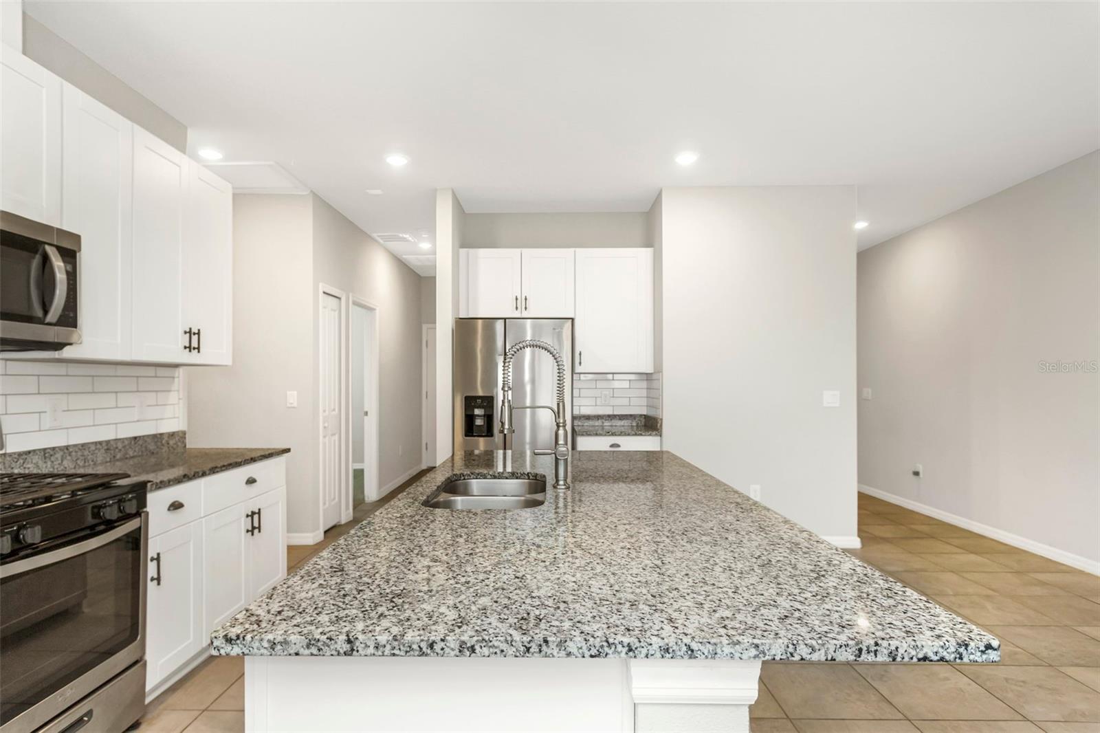 5504 BUNGALOW GROVE CT