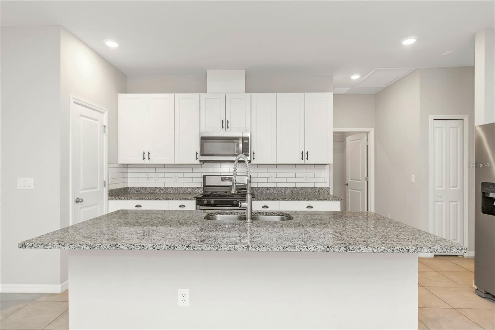 5504 BUNGALOW GROVE CT