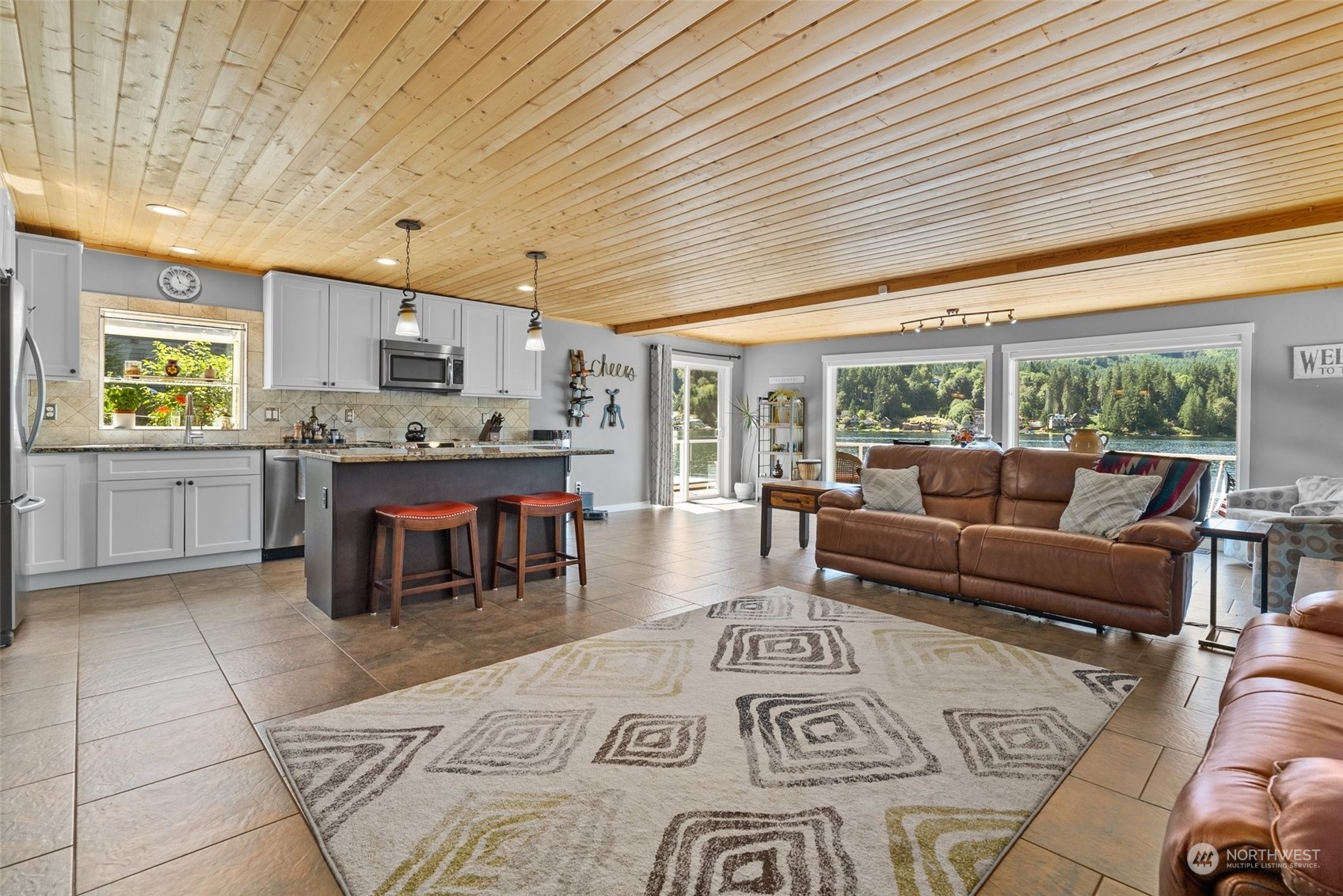 1921 Summit Lake Shore Road NW