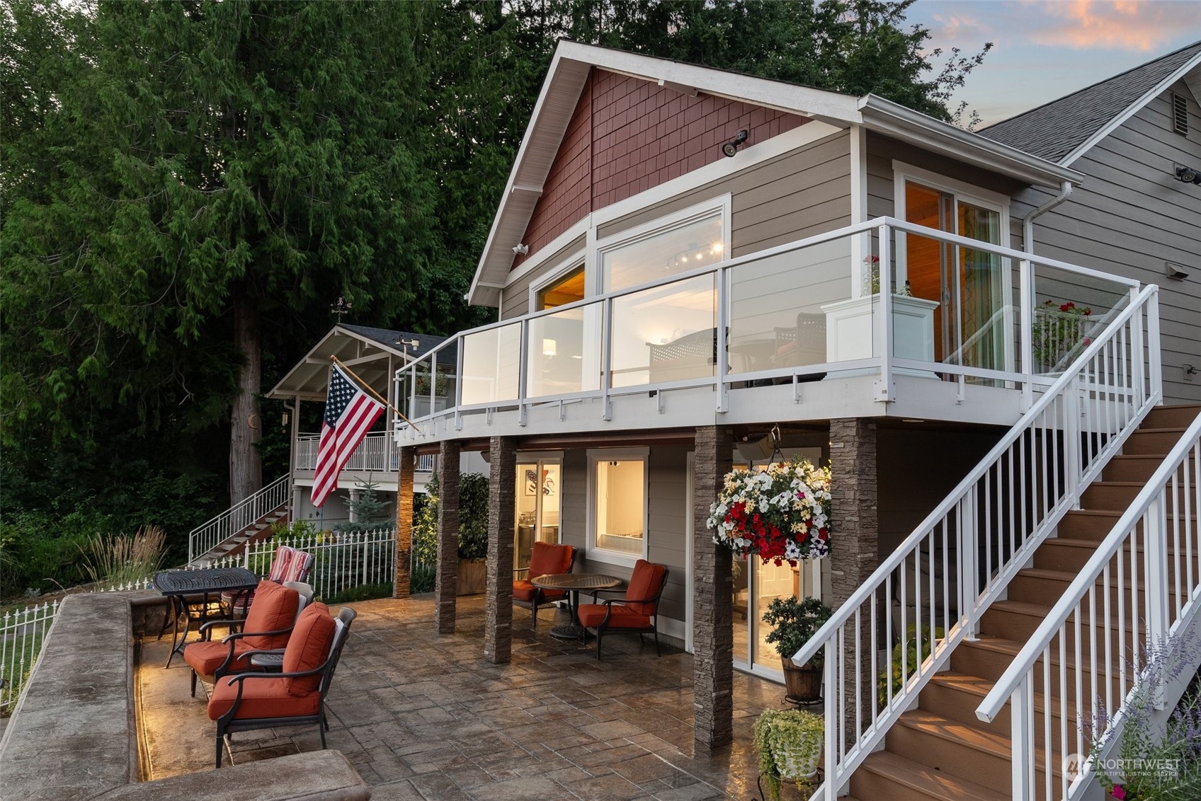 1921 Summit Lake Shore Road NW