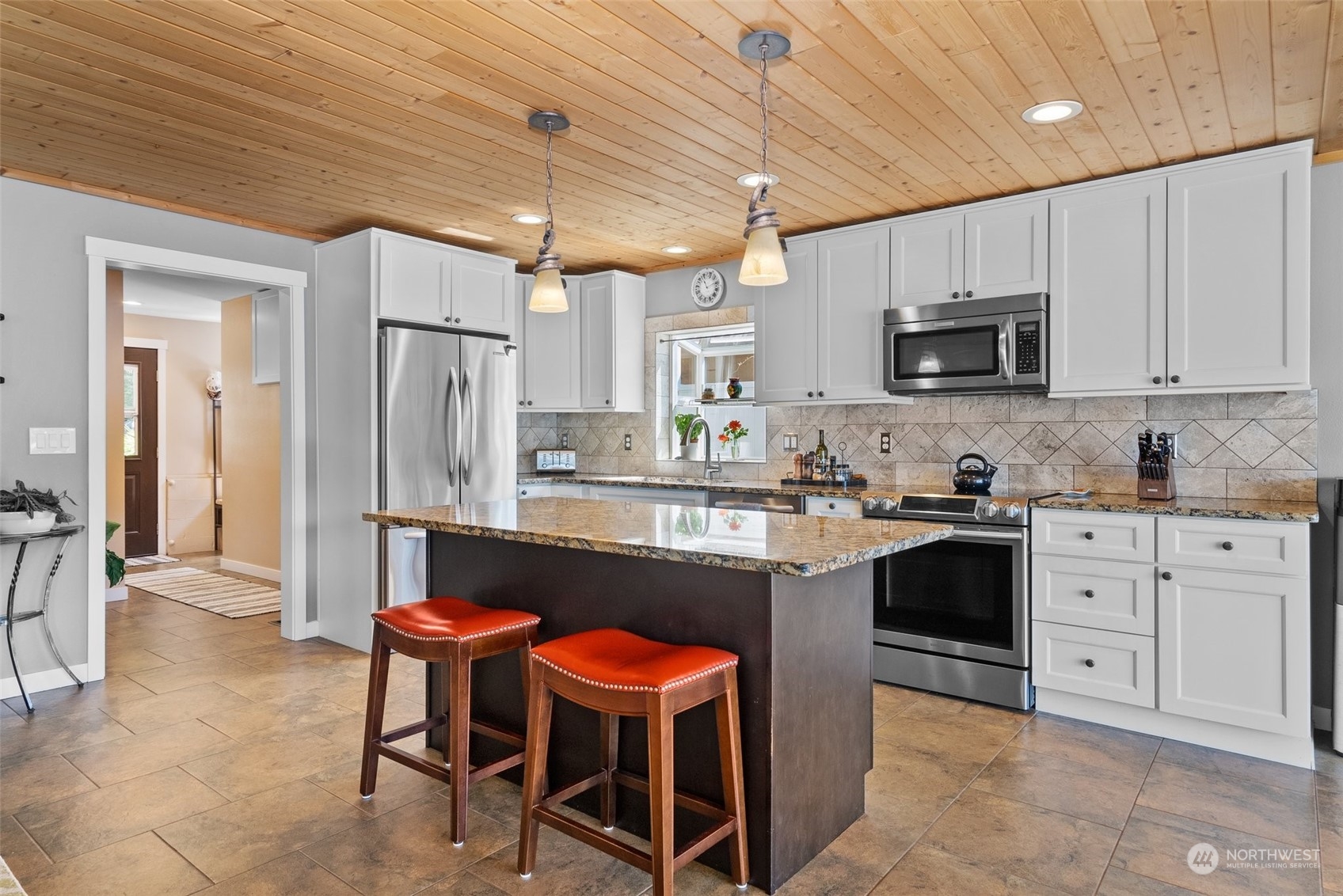 1921 Summit Lake Shore Road NW
