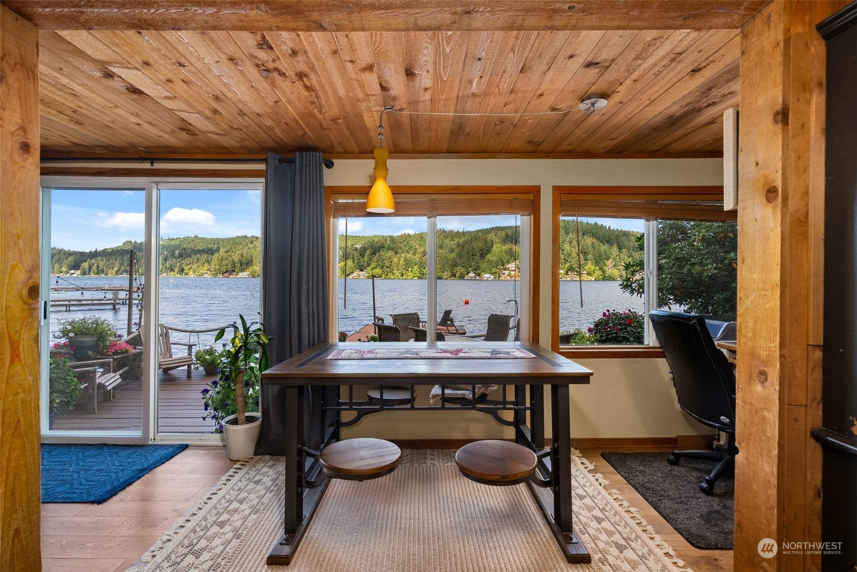 1103 Summit Lake Shore RD NW
