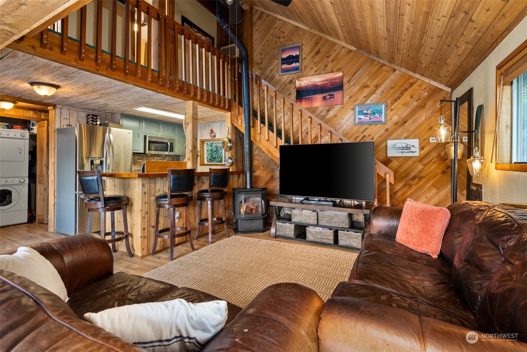 1103 Summit Lake Shore RD NW
