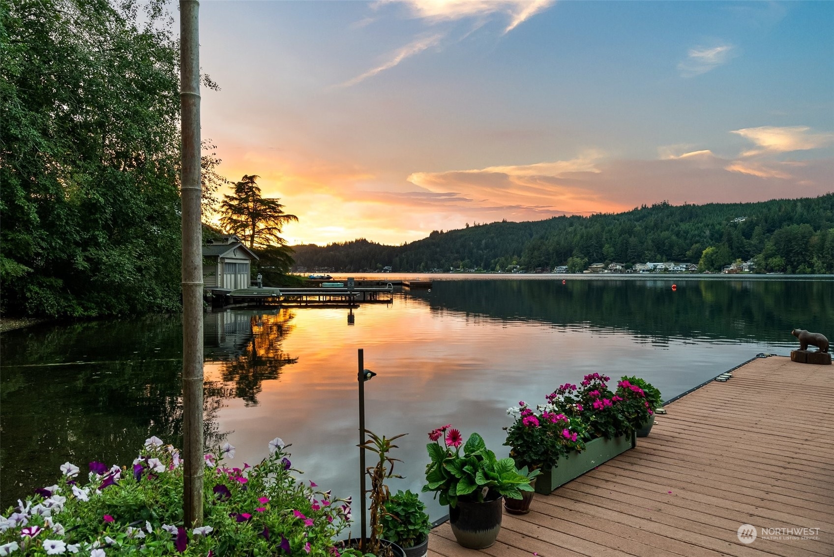 1103 Summit Lake Shore RD NW