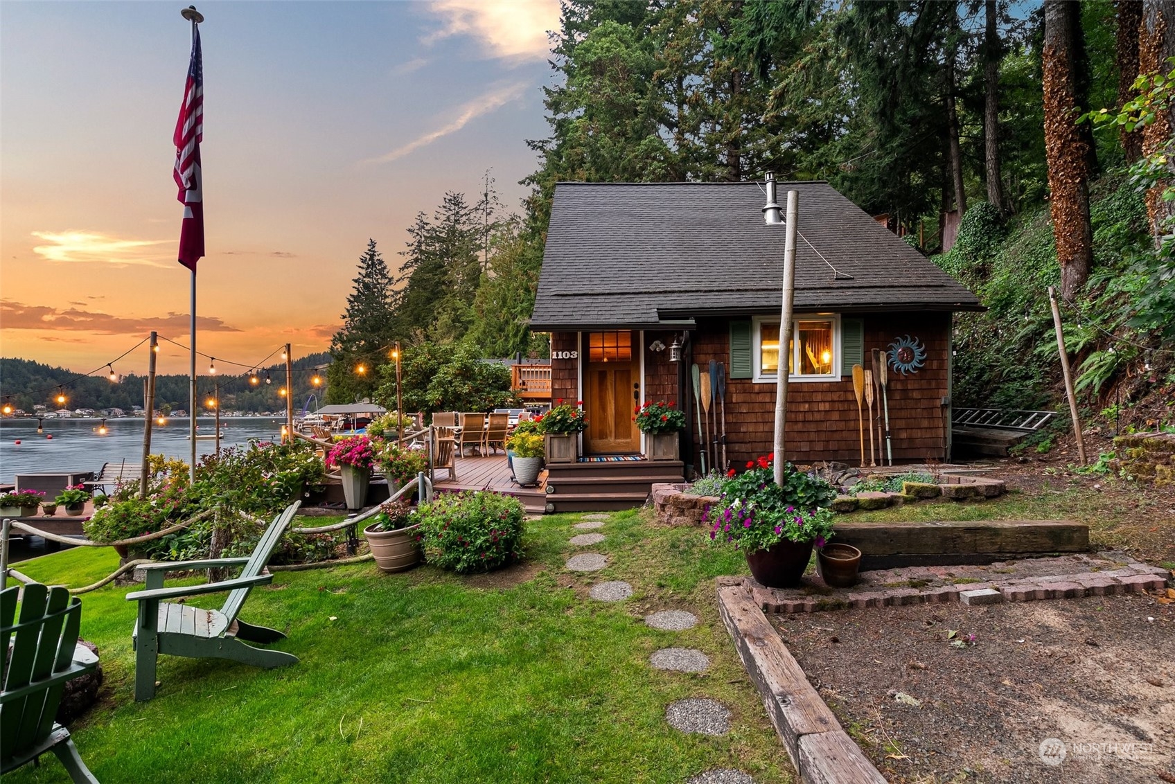1103 Summit Lake Shore RD NW