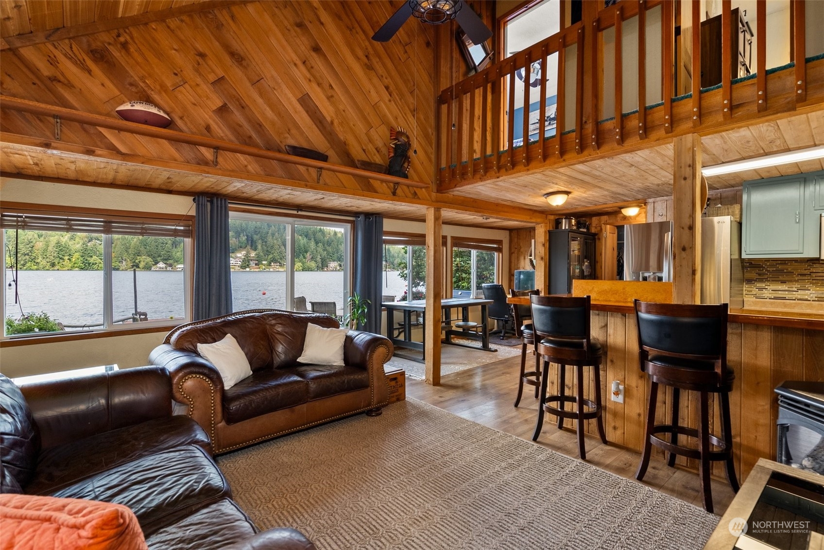 1103 Summit Lake Shore RD NW
