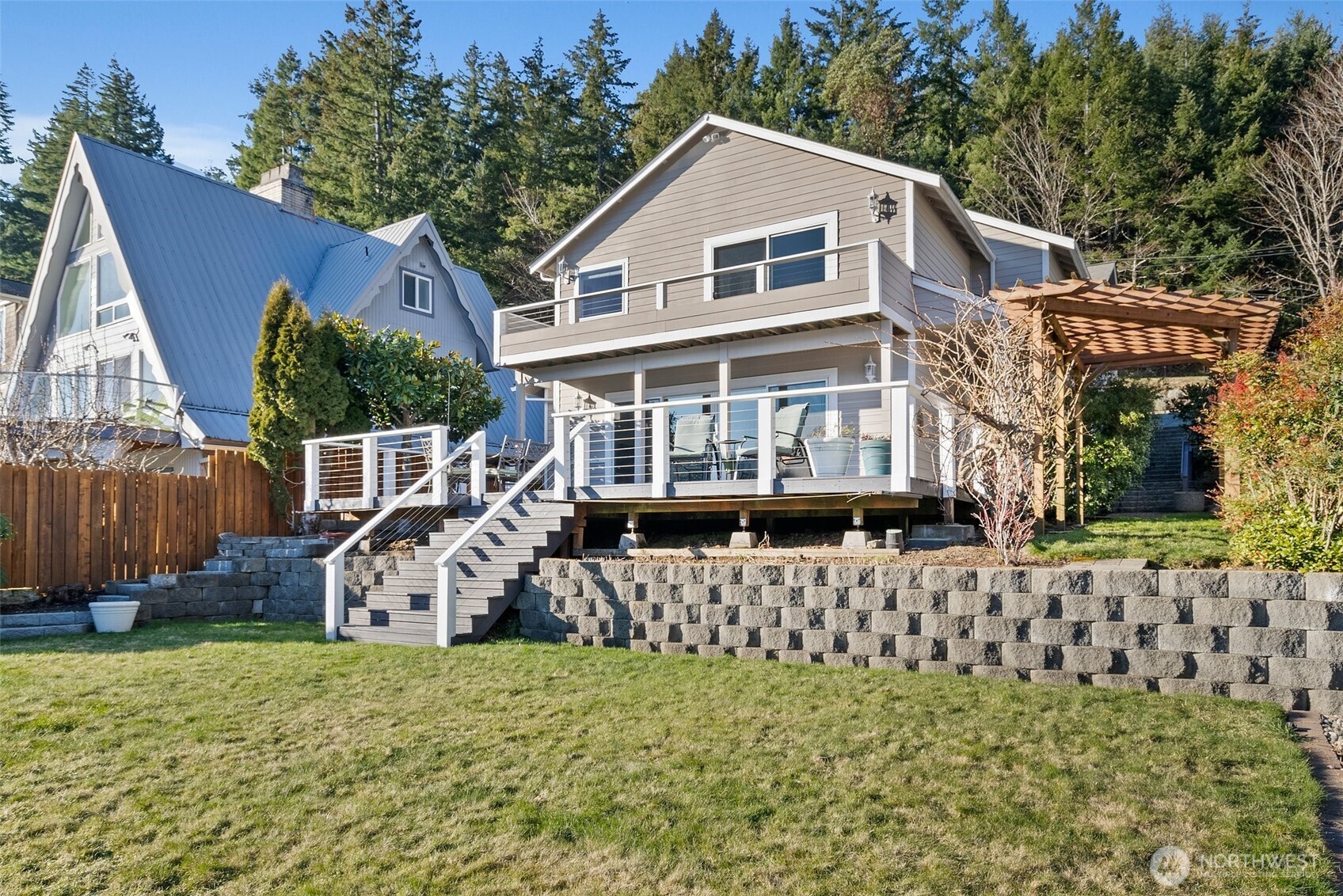 1935 Summit Lak Shore Road NW
