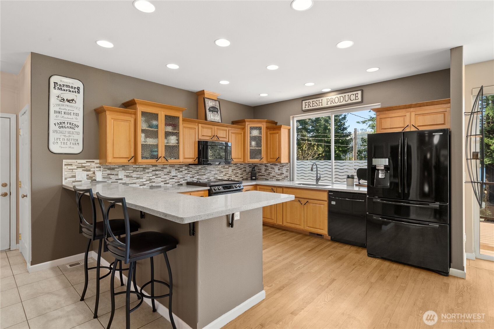 2020 Summit Lake Shore Road NW