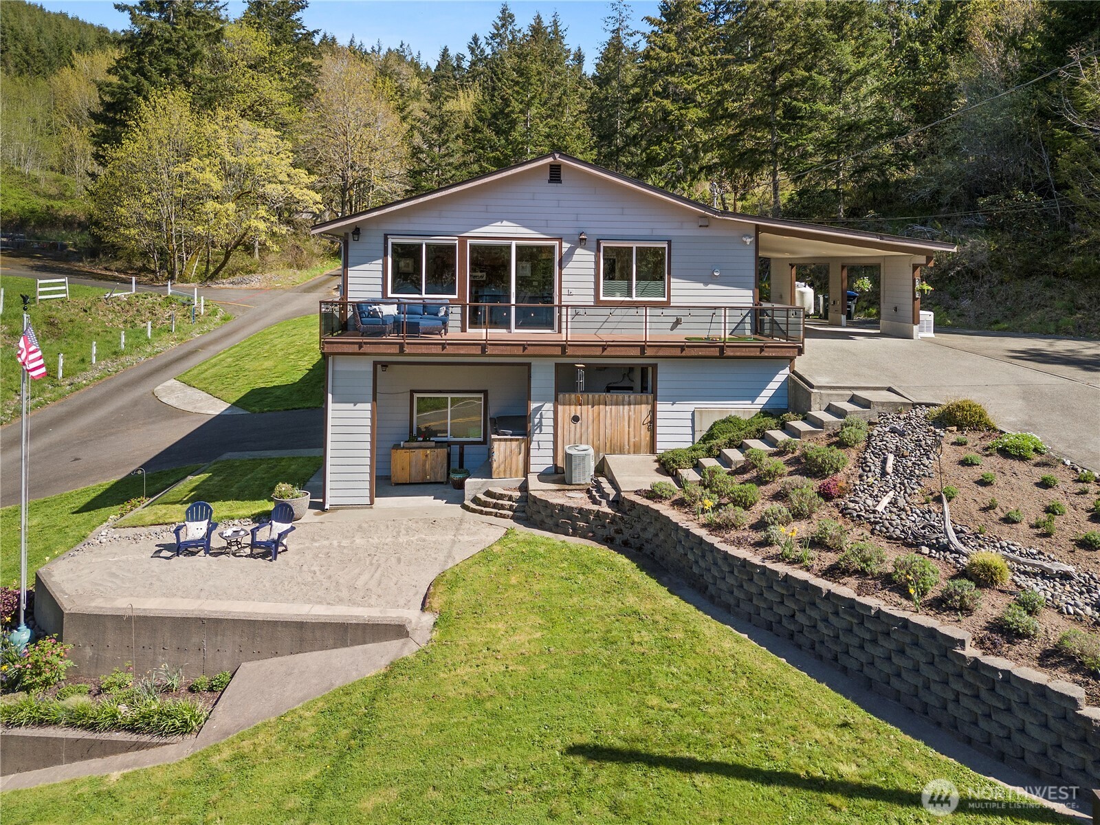 2020 Summit Lake Shore Road NW