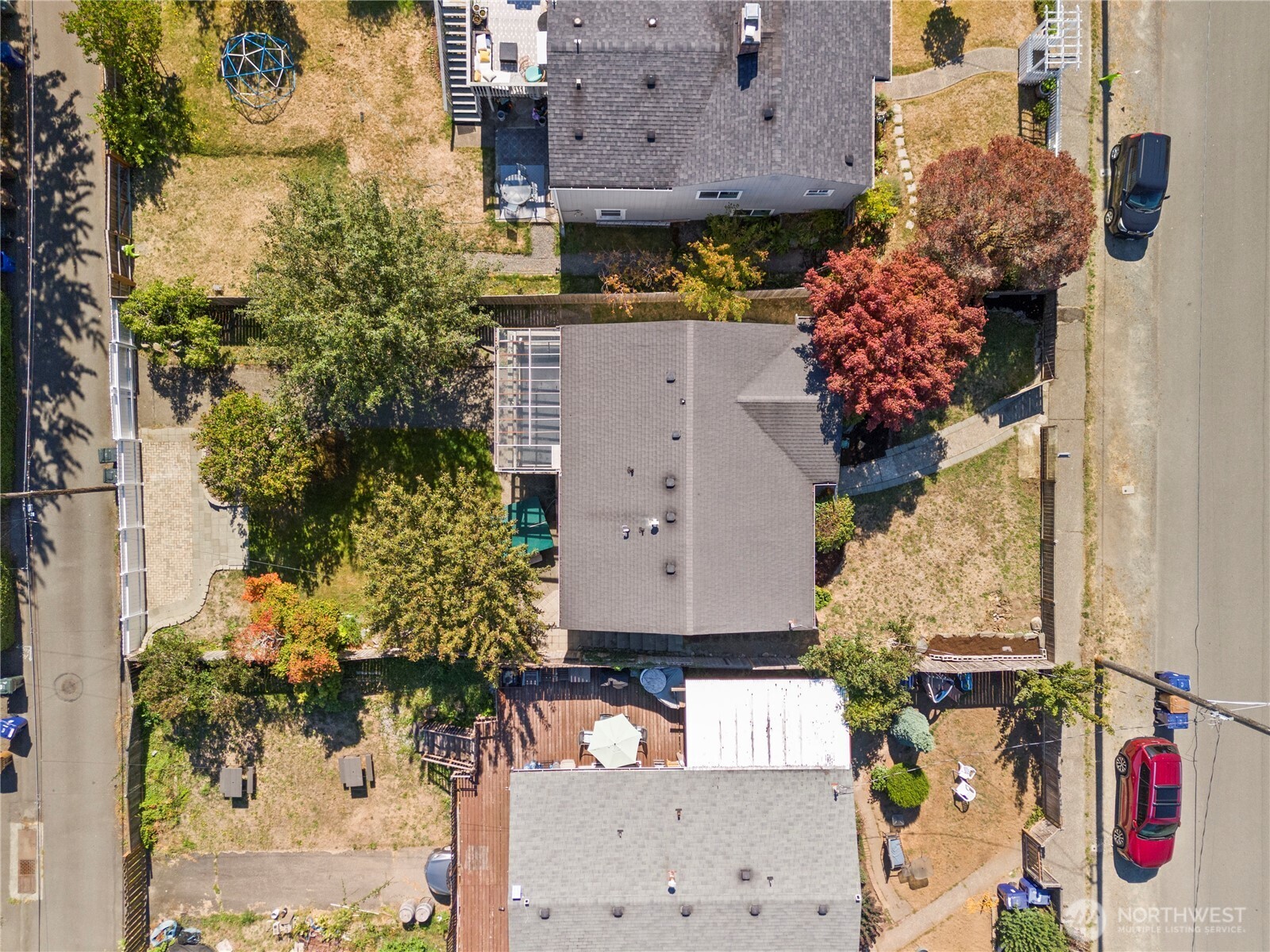 3121 N Huson Street