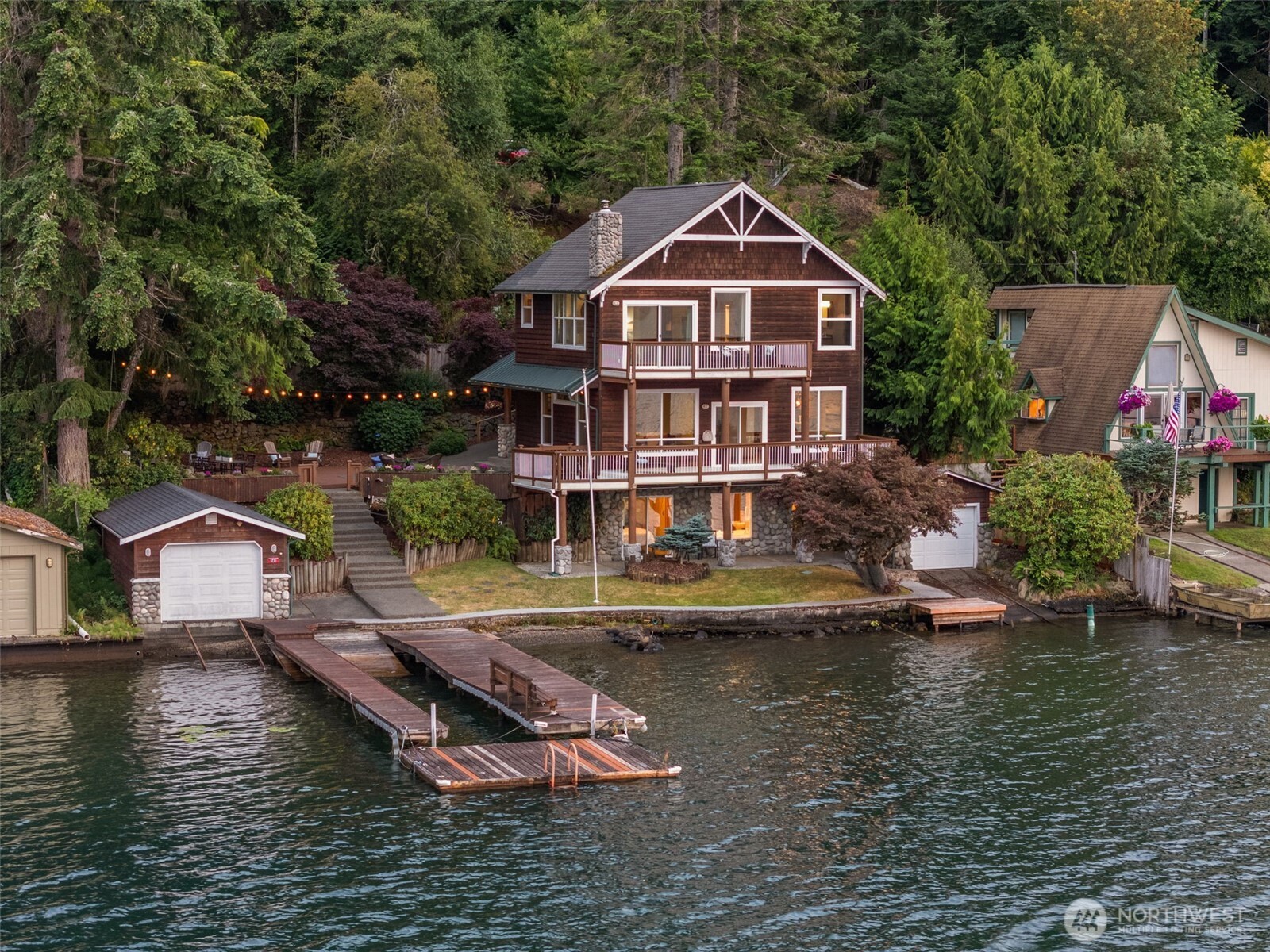 545 Summit Lake Shore Road NW