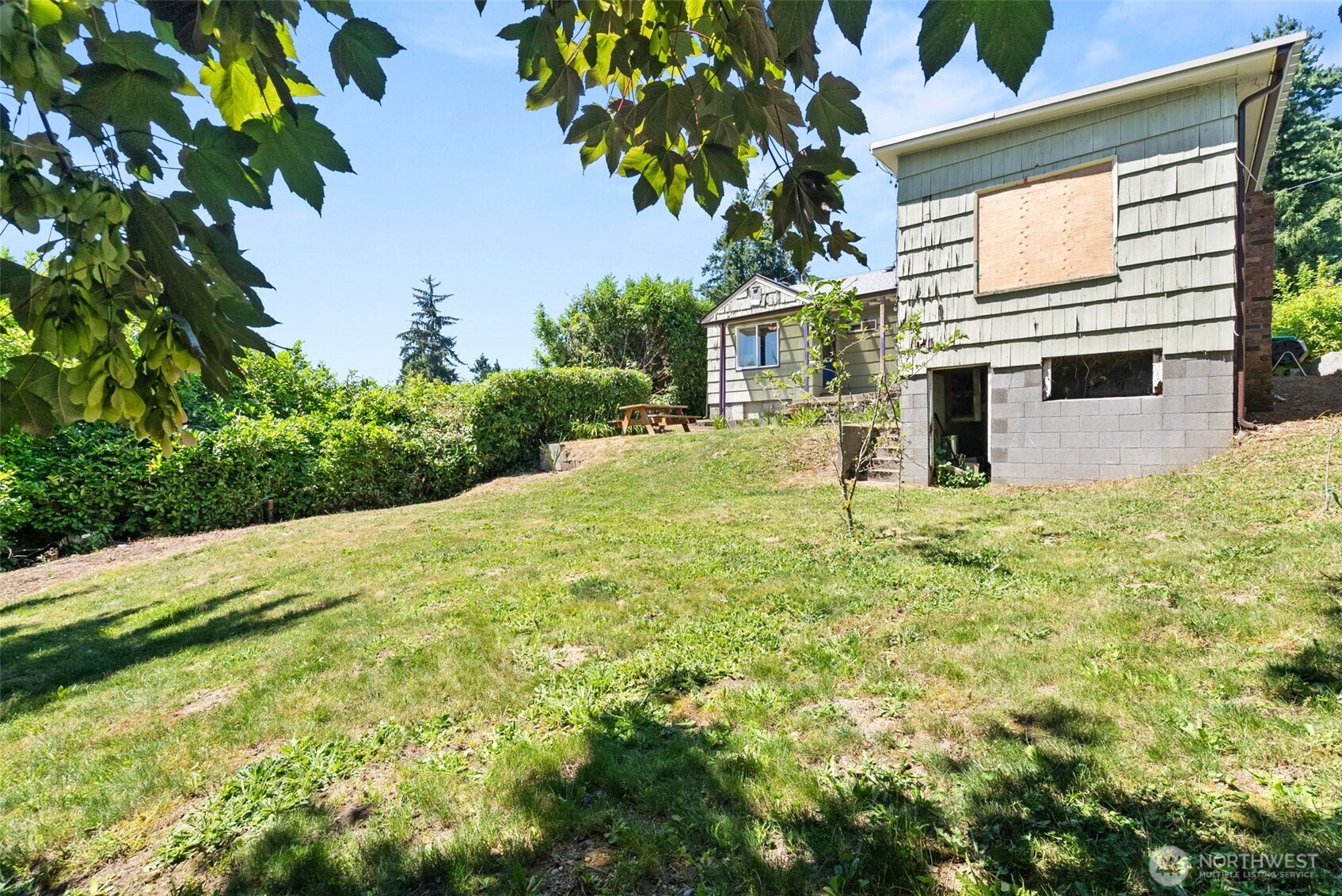 1515 7th Avenue SE