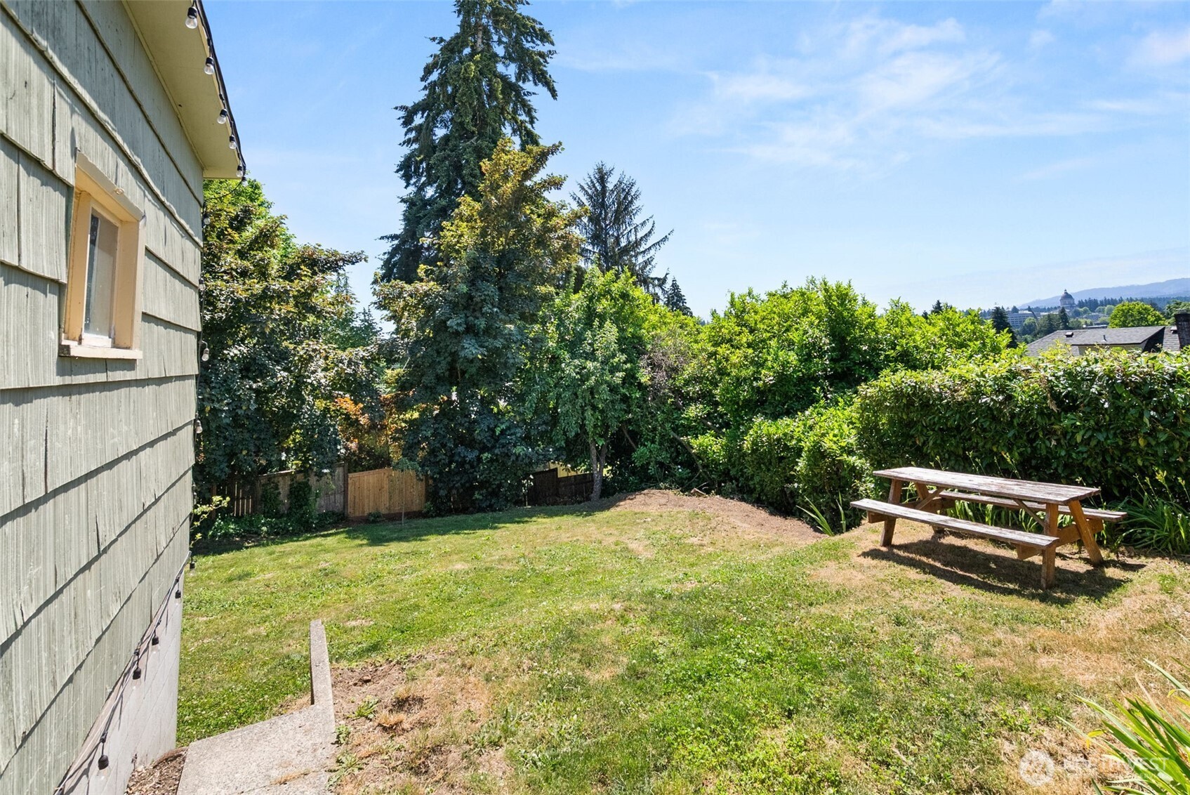 1515 7th Avenue SE