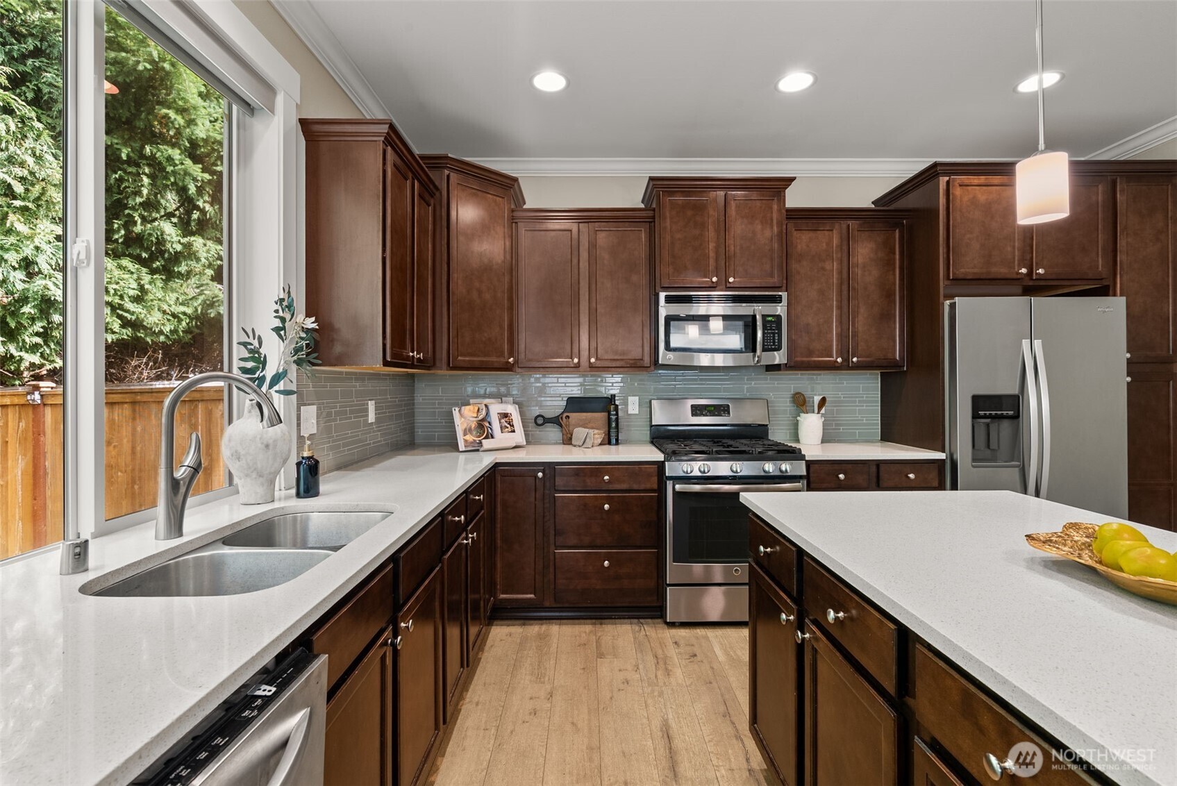 5021 Black Rock Loop SE
