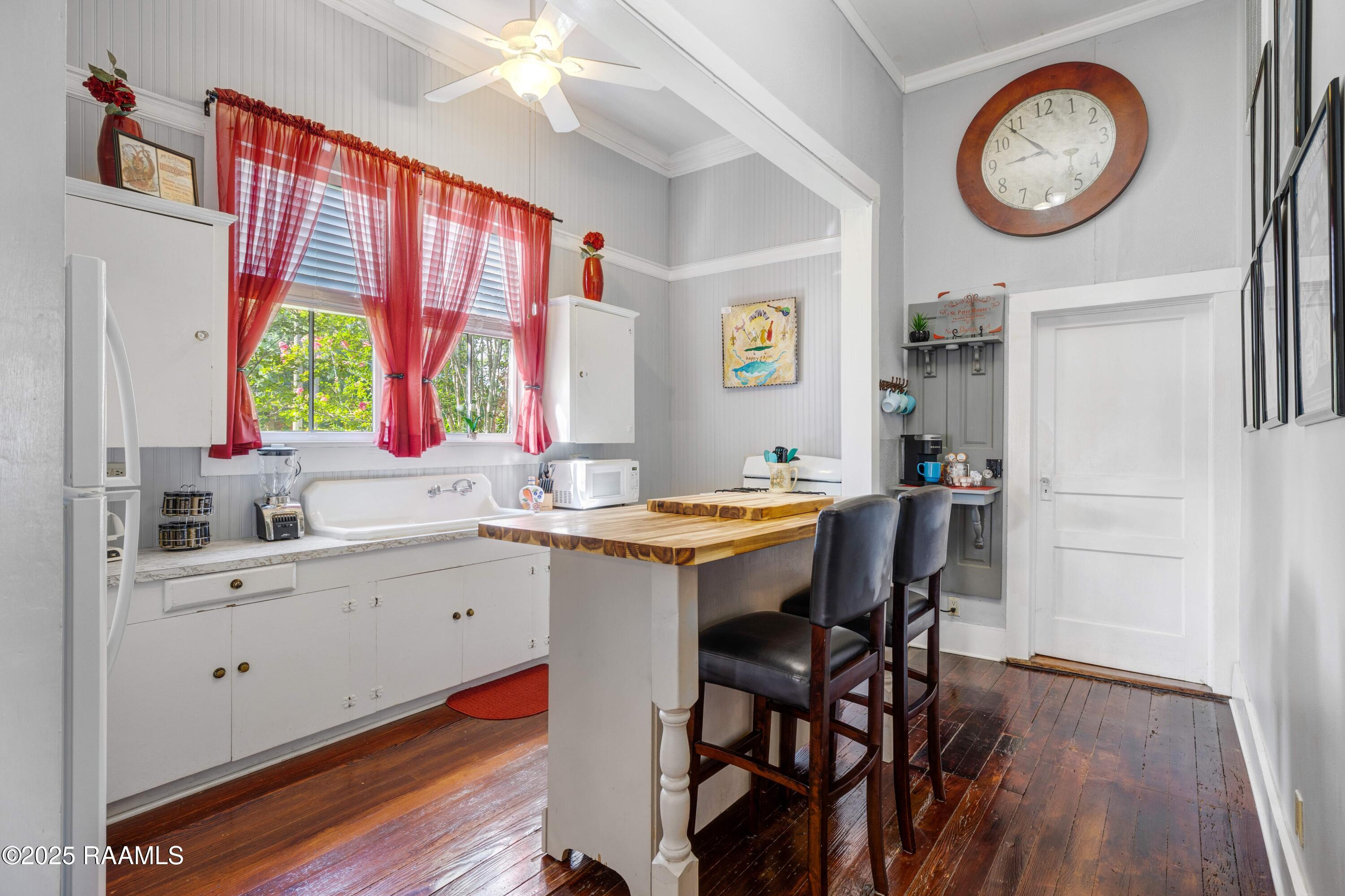 107 W St Peter Street