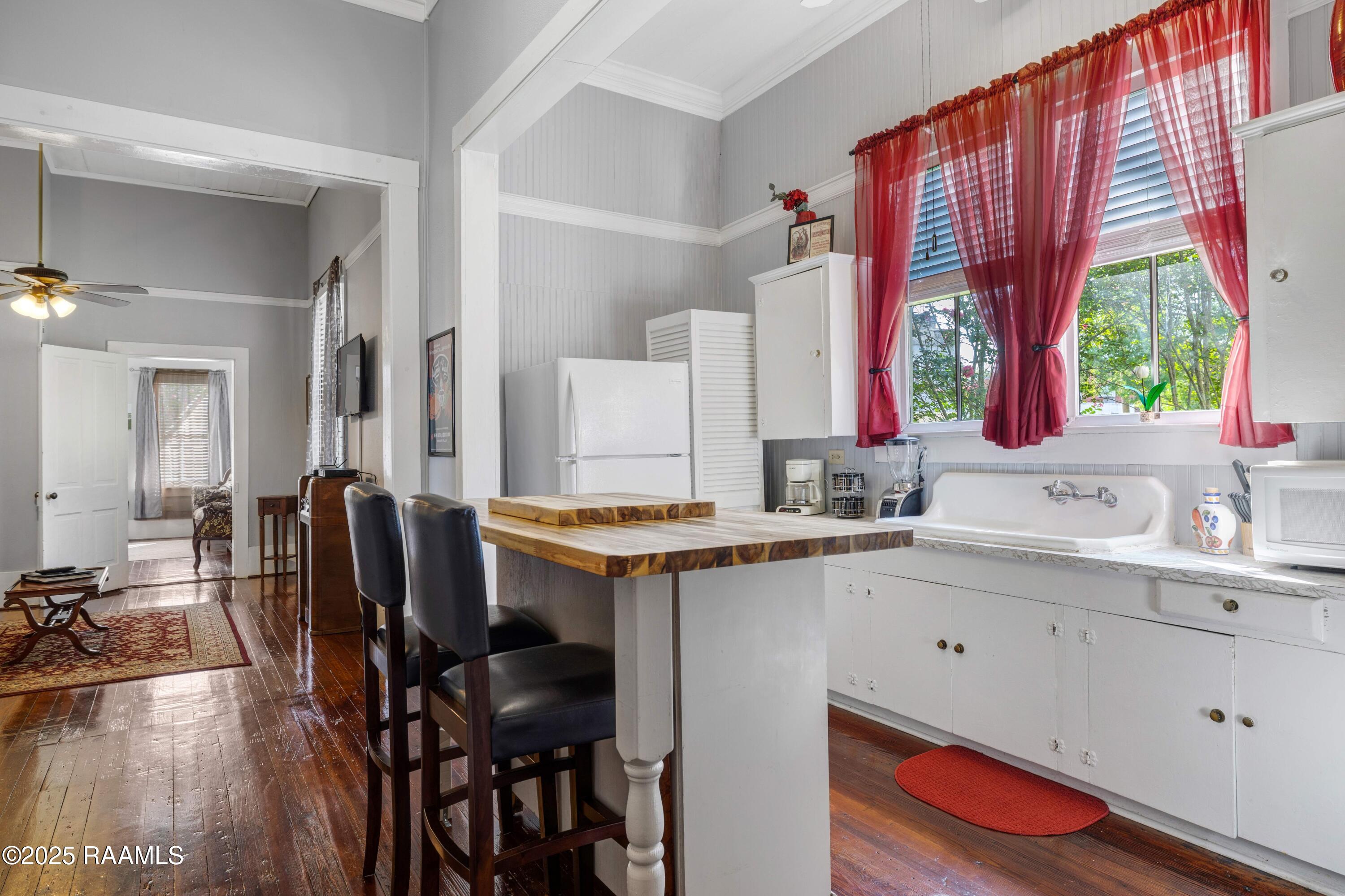 107 W St Peter Street