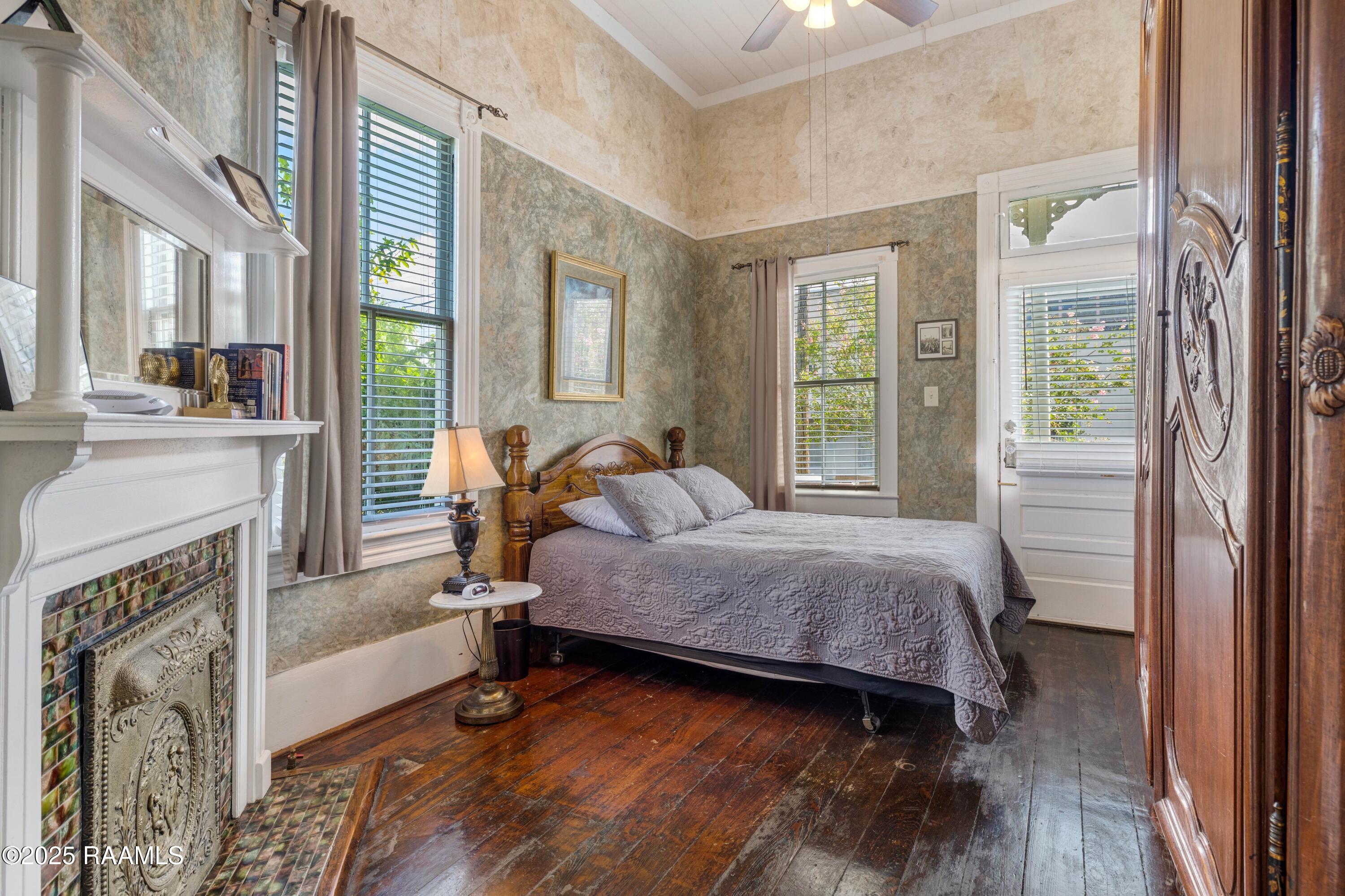 107 W St Peter Street