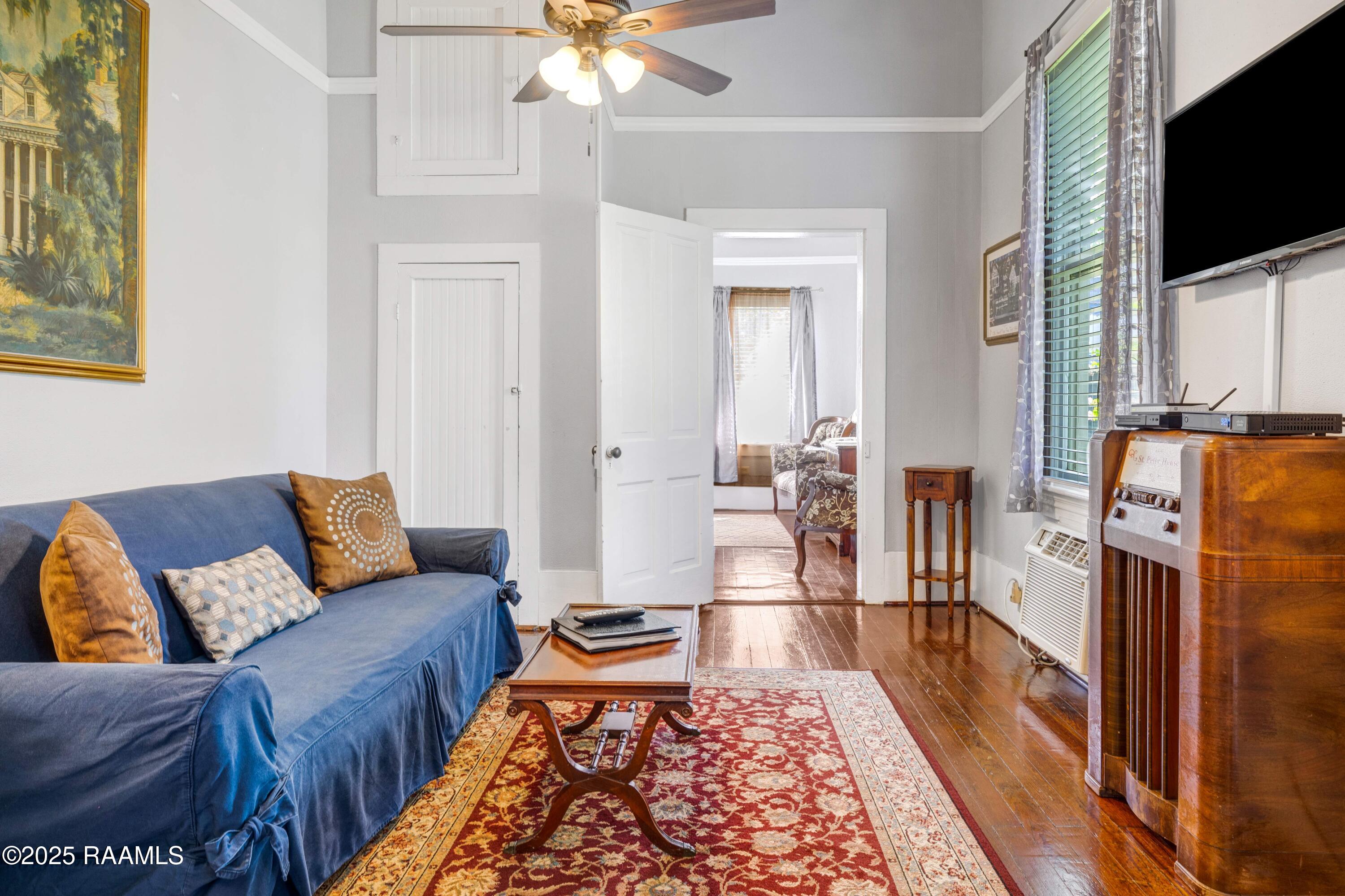 107 W St Peter Street