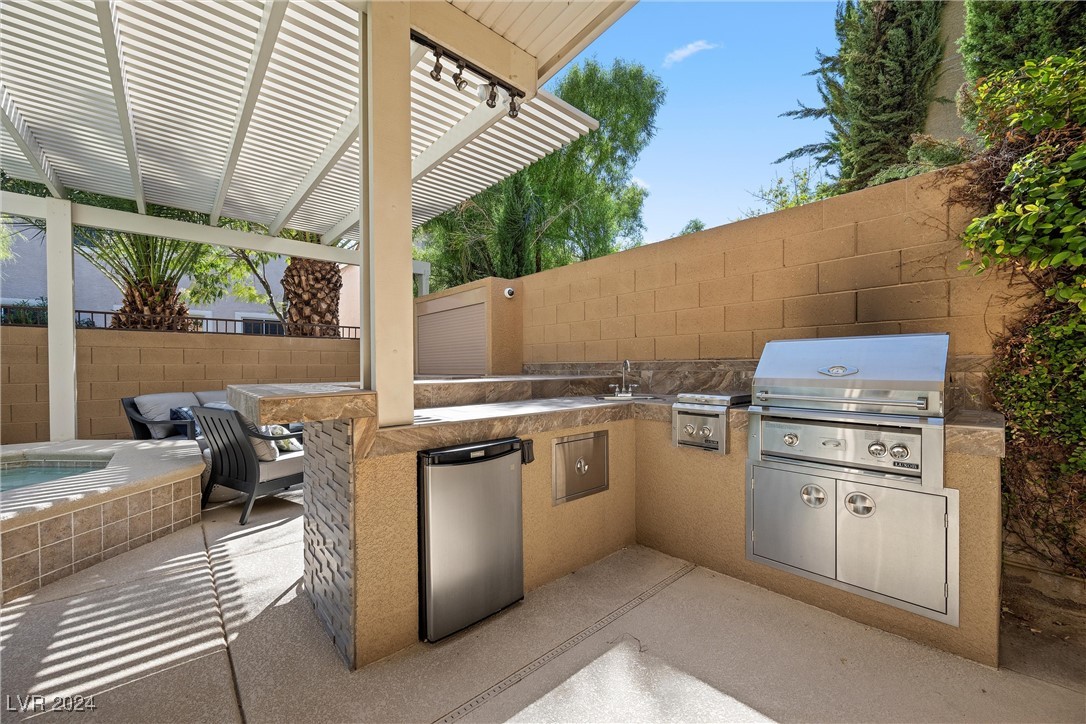 10737 Sapphire Vista Avenue