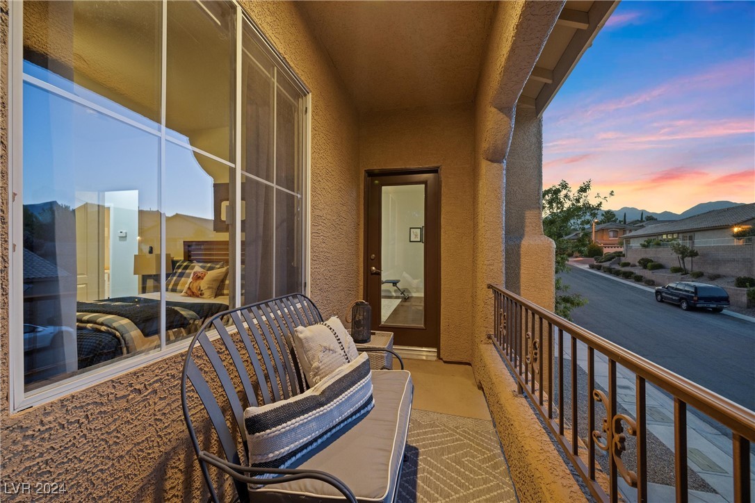 10737 Sapphire Vista Avenue