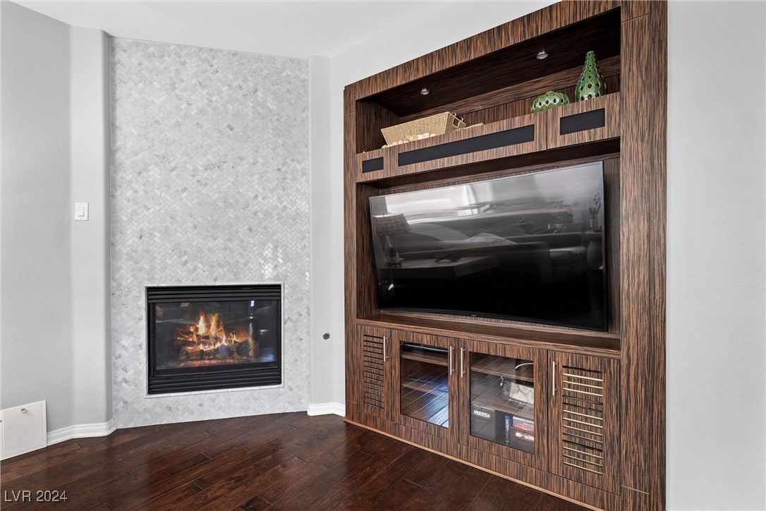 10737 Sapphire Vista Avenue