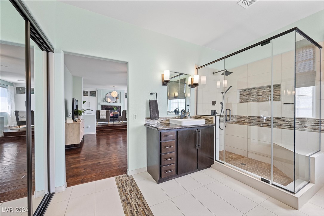 10737 Sapphire Vista Avenue