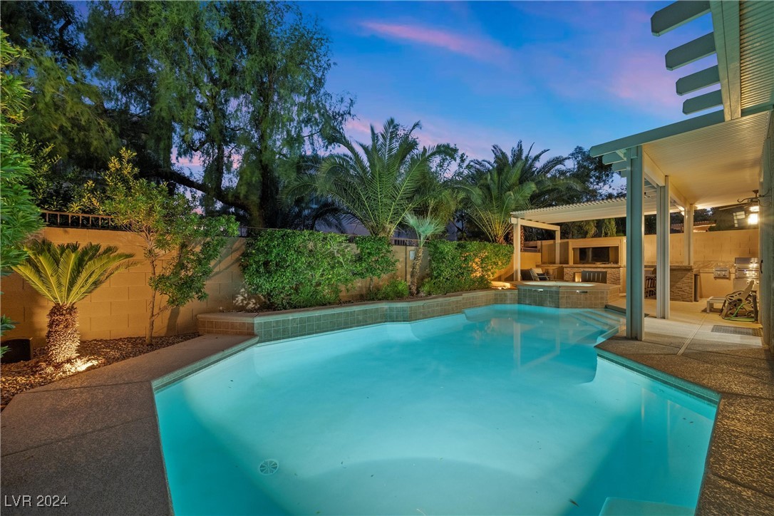 10737 Sapphire Vista Avenue