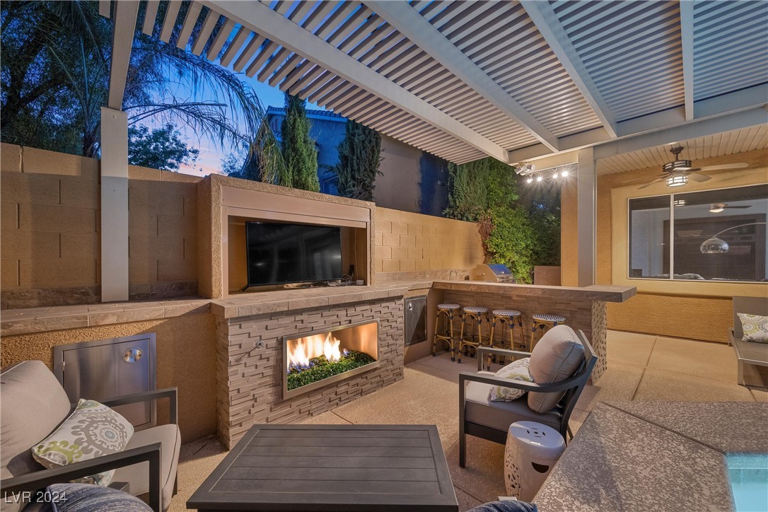 10737 Sapphire Vista Avenue