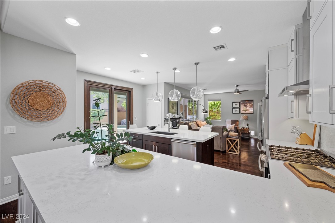 10737 Sapphire Vista Avenue