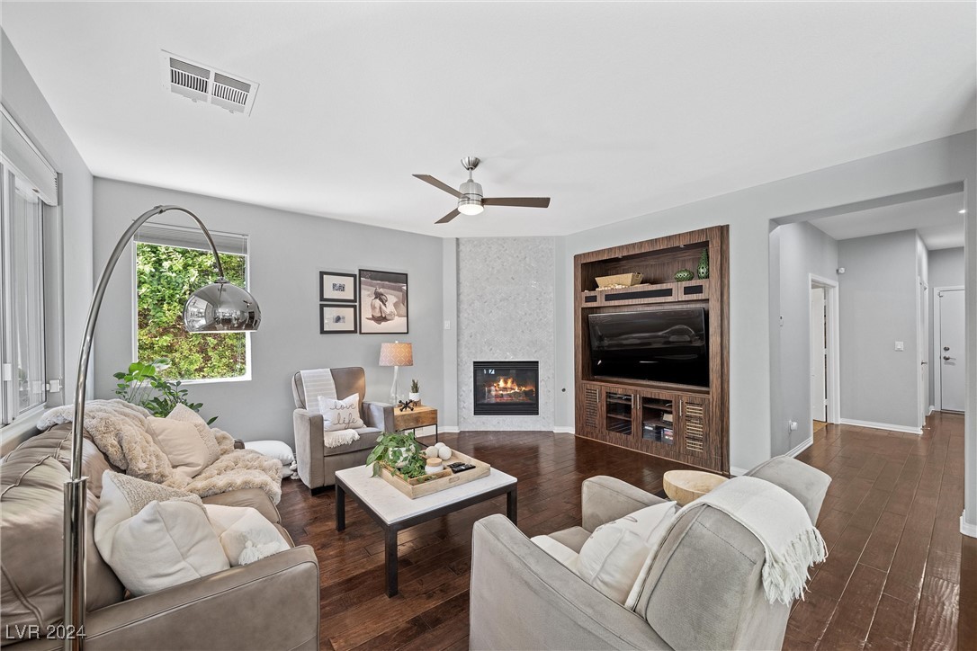 10737 Sapphire Vista Avenue