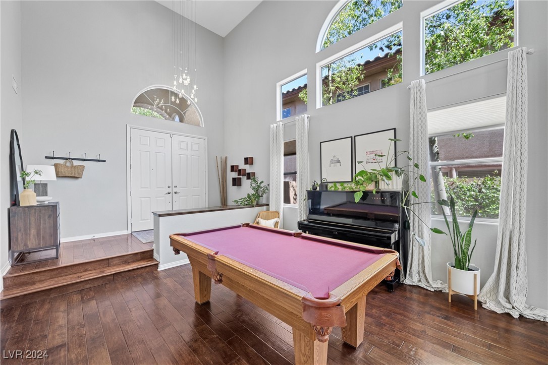 10737 Sapphire Vista Avenue