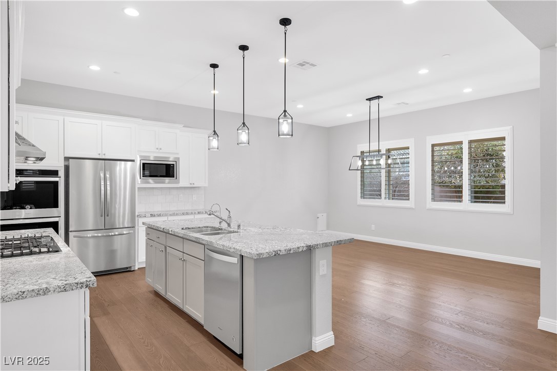 2571 Hazelburn Avenue