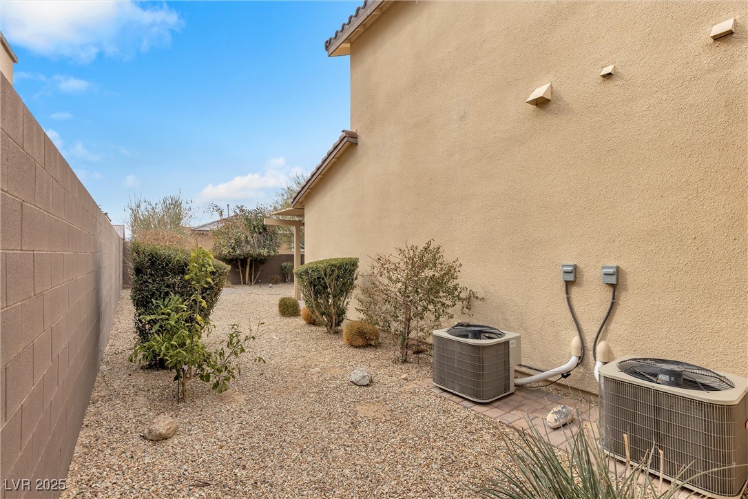 2571 Hazelburn Avenue