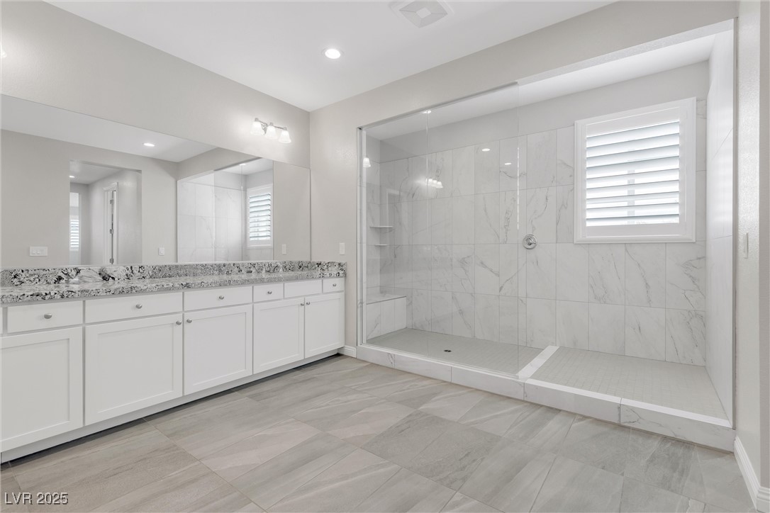 2571 Hazelburn Avenue