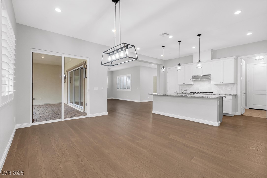 2571 Hazelburn Avenue