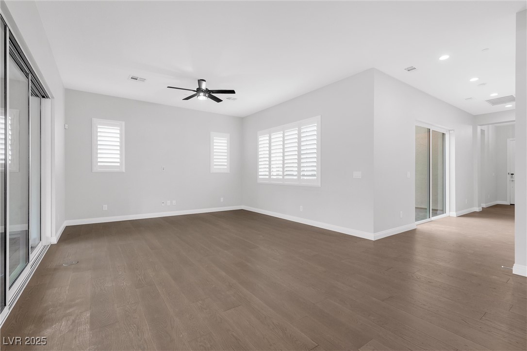 2571 Hazelburn Avenue