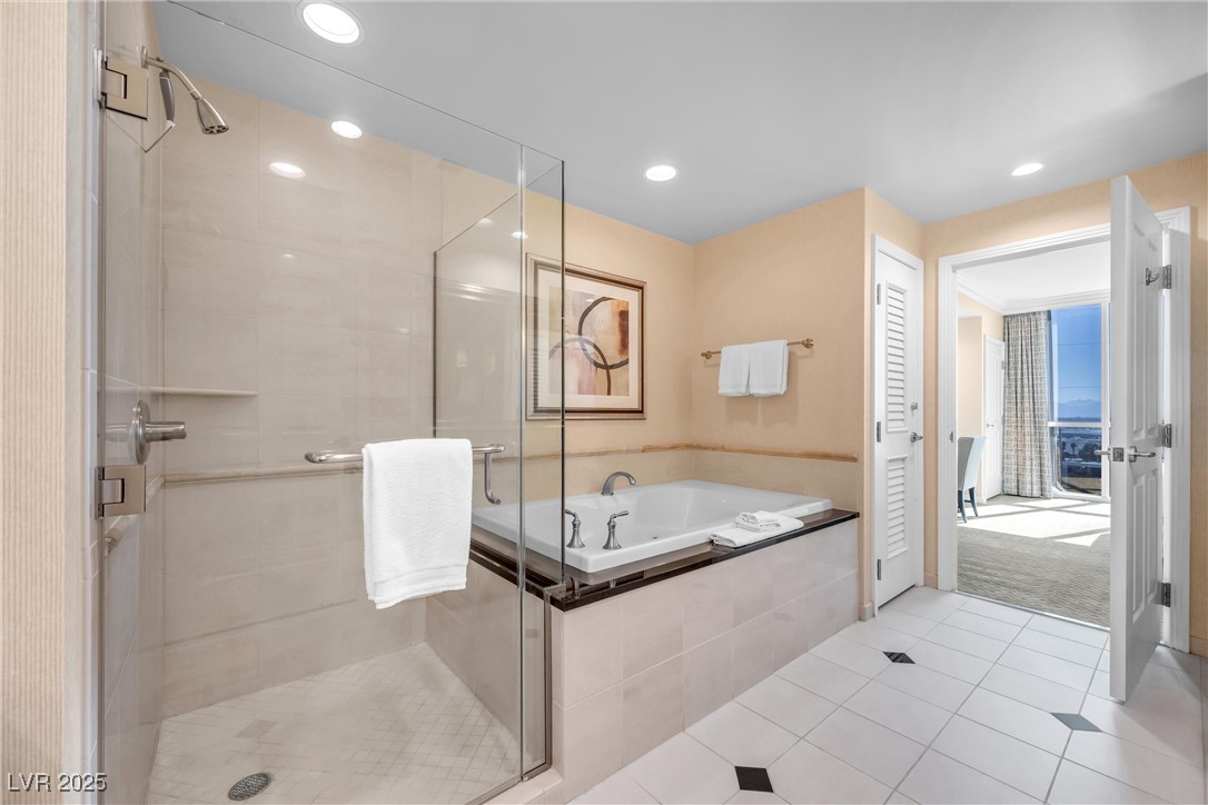 125 East Harmon Avenue 1020