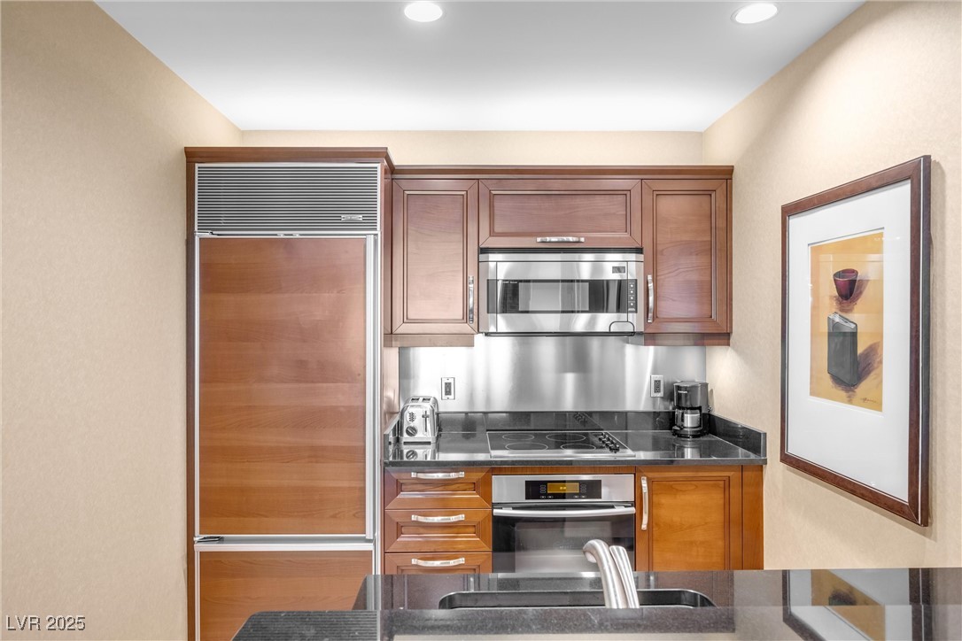 125 East Harmon Avenue 1020