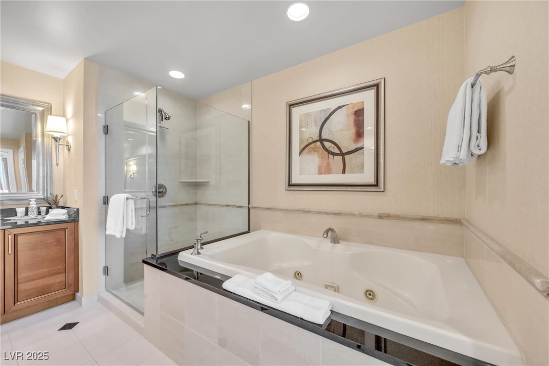 125 East Harmon Avenue 1020