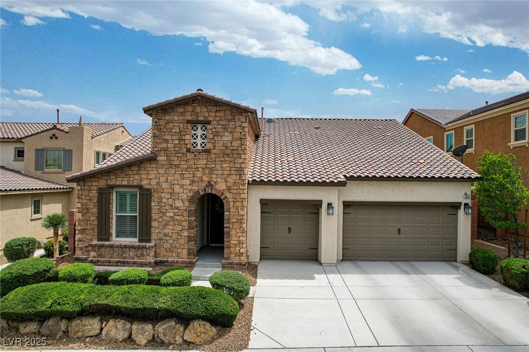 1005 Old Creek Way