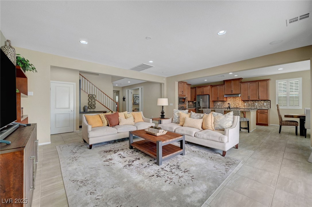 1005 Old Creek Way