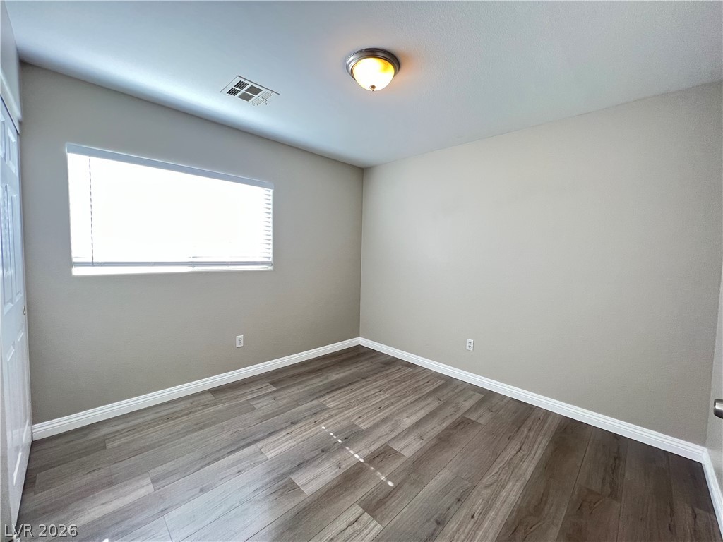 8048 Windmill Villa Street